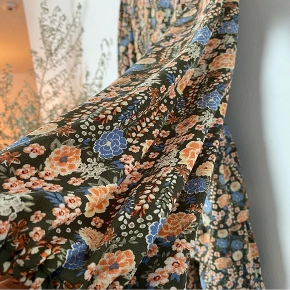 CITY STUDIO Womans Ruffle V neck  Multicolor Dress Tiered Ruffle Long Sleeve XXL - Picture 4 of 16